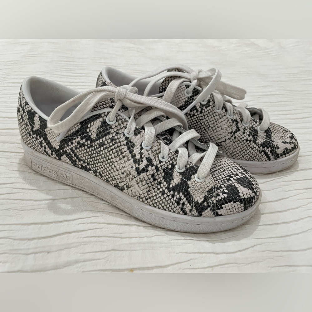 Adidas snakeskin sneakers size 6